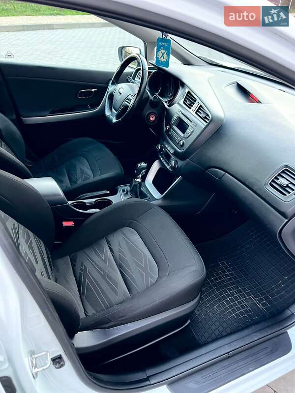 Универсал Kia Ceed 2015 в Сокале