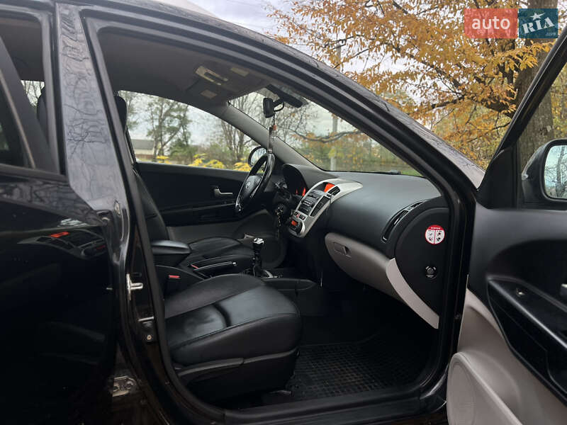 Универсал Kia Ceed 2009 в Костополе фото 4 Универсал Kia Ceed 2009 в Костополе