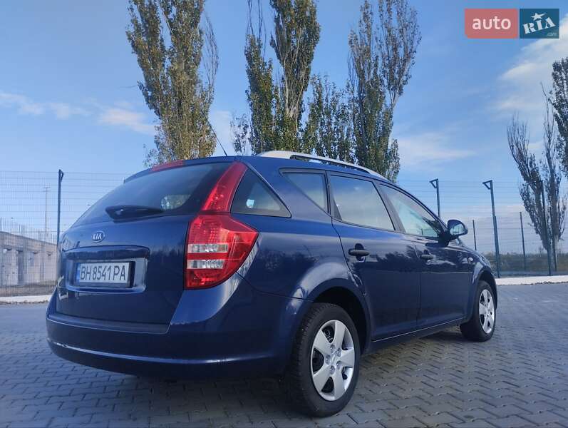 Универсал Kia Ceed 2009 в Измаиле