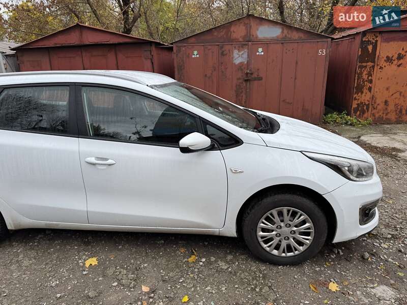 Универсал Kia Ceed 2016 в Днепре