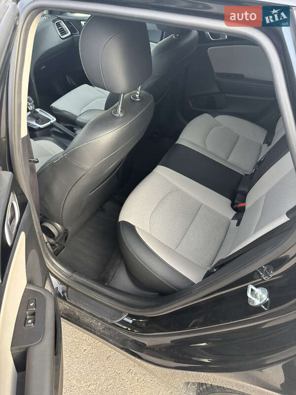 Универсал Kia Ceed 2021 в Запорожье