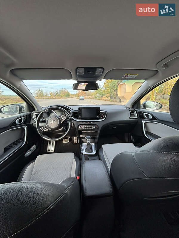 Универсал Kia Ceed 2021 в Запорожье
