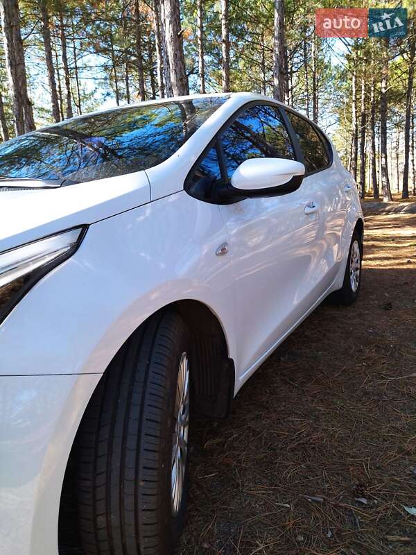 Хэтчбек Kia Ceed 2013 в Килии