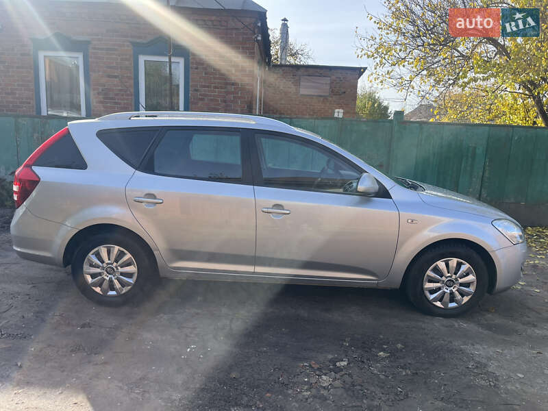 Універсал Kia Ceed 2009 в Охтирці