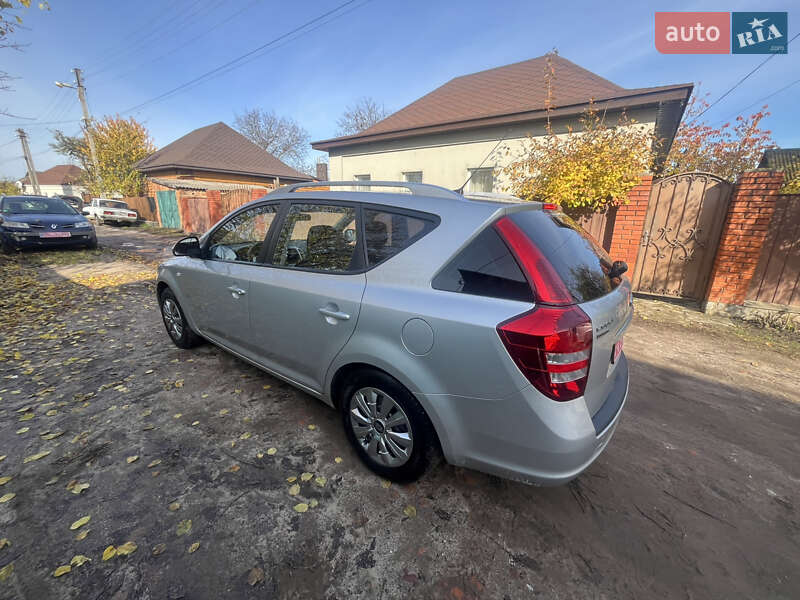 Універсал Kia Ceed 2009 в Охтирці