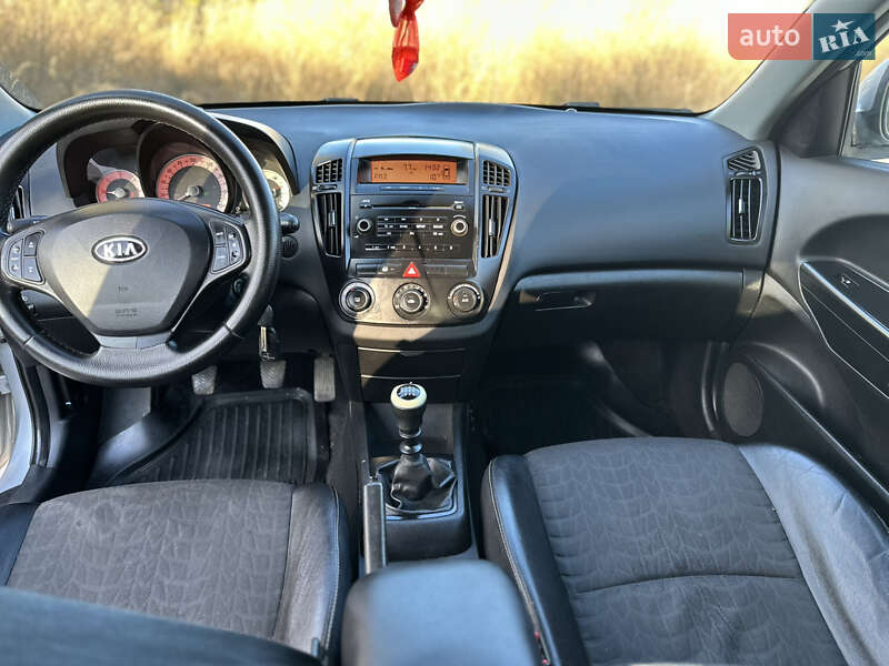 Універсал Kia Ceed 2009 в Полтаві