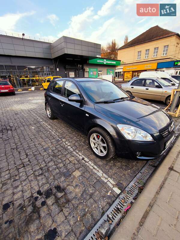 Хетчбек Kia Ceed 2008 в Виноградові