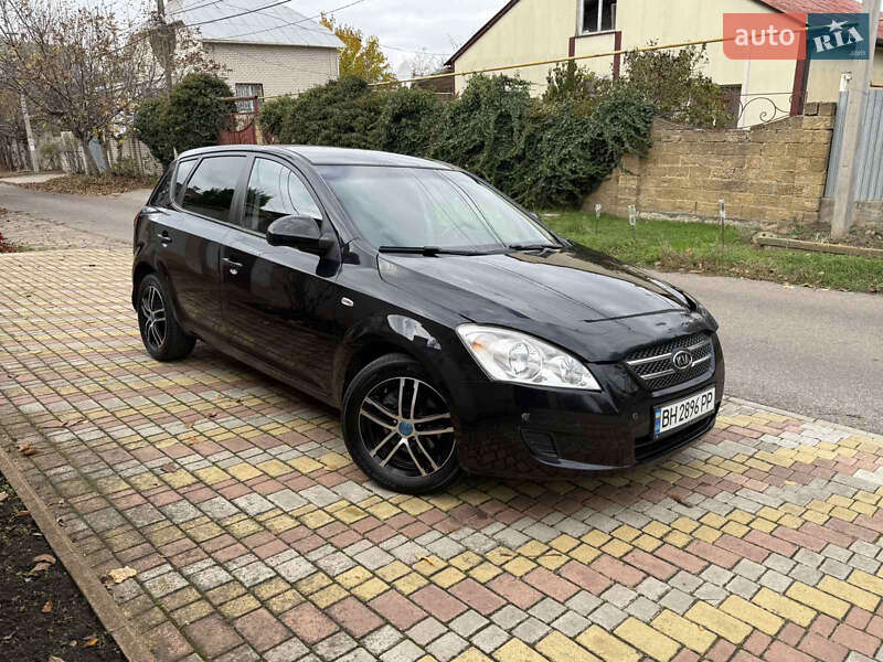 Хэтчбек Kia Ceed 2007 в Одессе фото 3 Хэтчбек Kia Ceed 2007 в Одессе