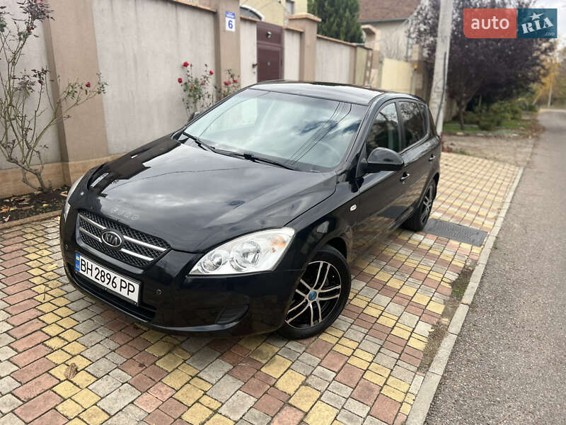 Хэтчбек Kia Ceed 2007 в Одессе фото Хэтчбек Kia Ceed 2007 в Одессе