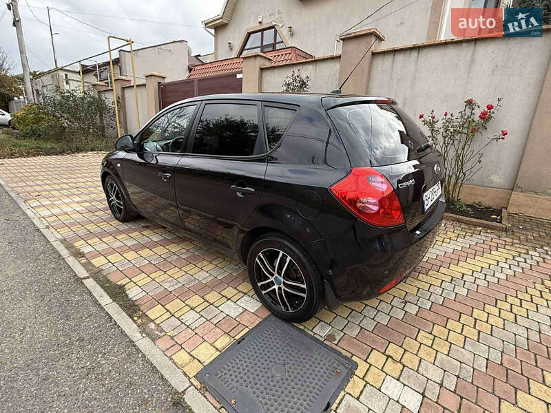 Хэтчбек Kia Ceed 2007 в Одессе фото 15 Хэтчбек Kia Ceed 2007 в Одессе