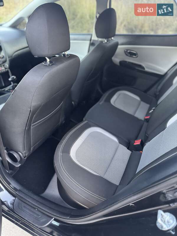 Хетчбек Kia Ceed 2013 в Києві фото 21 Хетчбек Kia Ceed 2013 в Києві