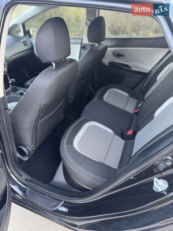 Хетчбек Kia Ceed 2013 в Києві фото 24 Хетчбек Kia Ceed 2013 в Києві