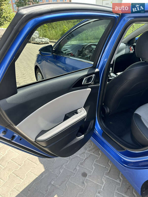 Хэтчбек Kia Ceed 2019 в Крюковщине фото 11 Хэтчбек Kia Ceed 2019 в Крюковщине