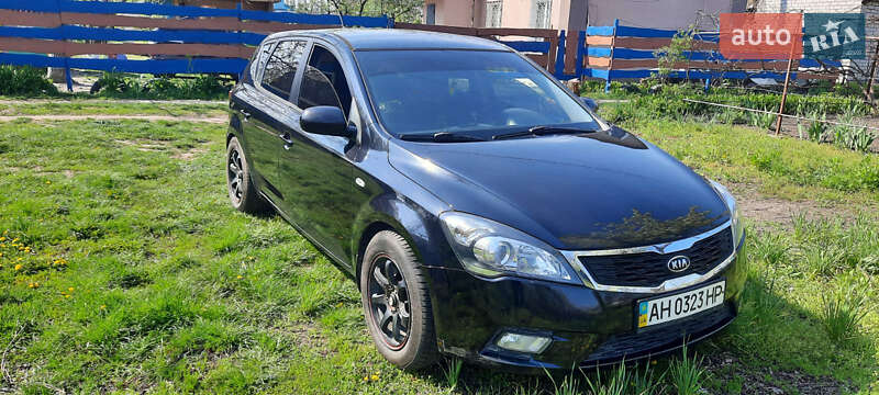 Хетчбек Kia Ceed 2009 в Горішніх Плавнях