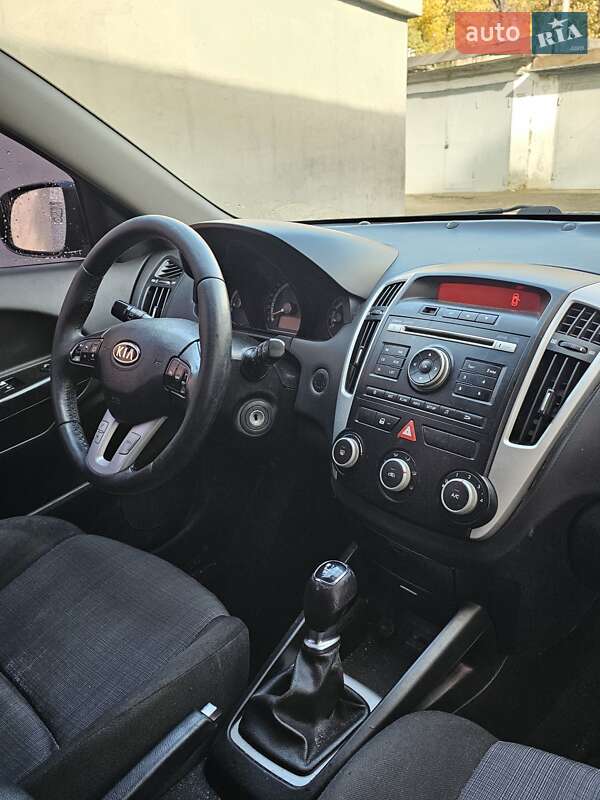 Универсал Kia Ceed 2010 в Киеве фото 12 Универсал Kia Ceed 2010 в Киеве