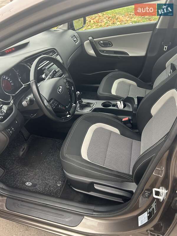 Хэтчбек Kia Ceed 2016 в Киеве