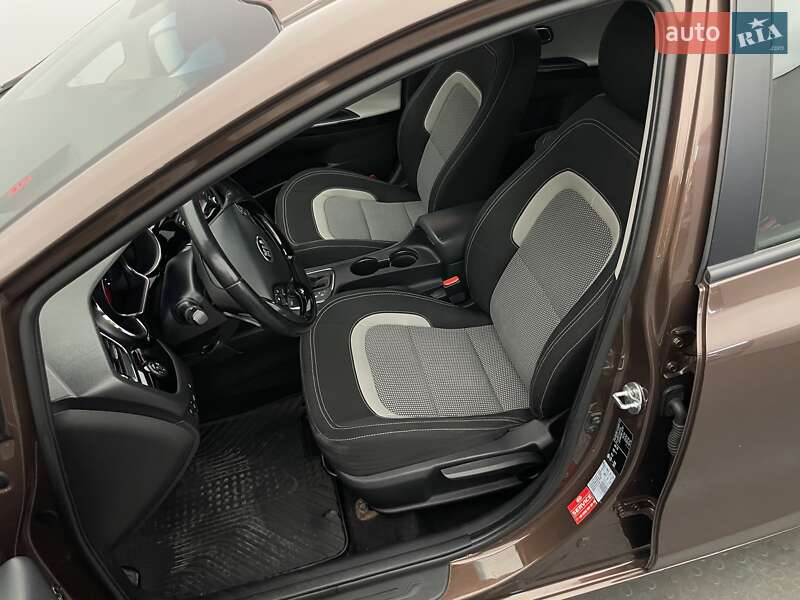 Хэтчбек Kia Ceed 2013 в Киеве