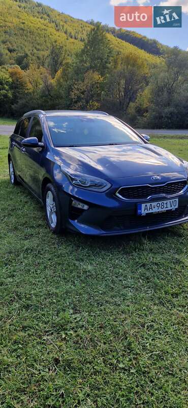 Универсал Kia Ceed 2021 в Ужгороде