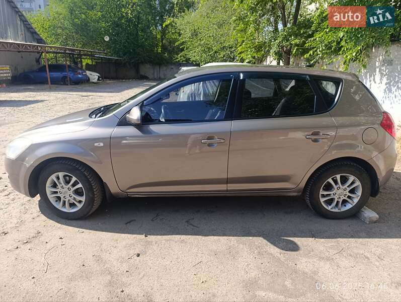 Хетчбек Kia Ceed 2007 в Миколаєві фото 15 Хетчбек Kia Ceed 2007 в Миколаєві