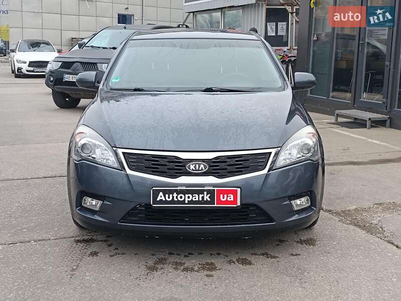 Хэтчбек Kia Ceed 2009 в Харькове