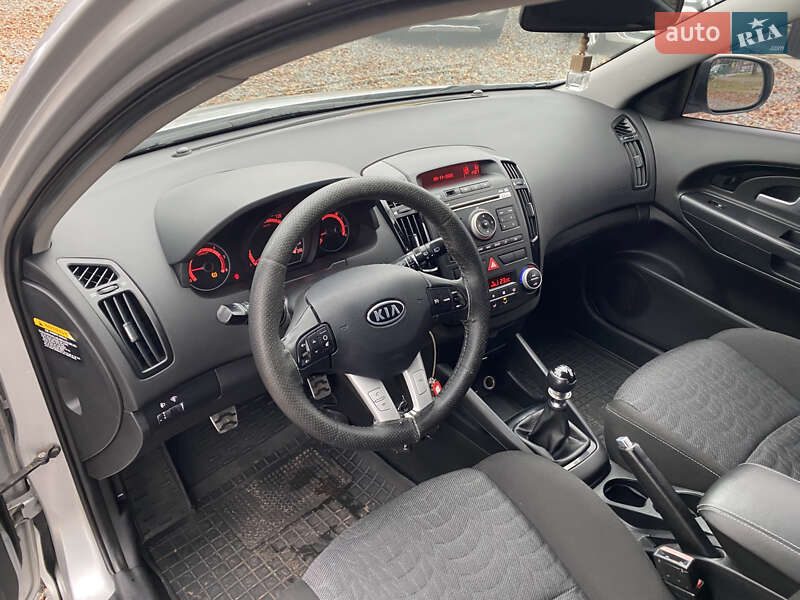 Універсал Kia Ceed 2010 в Хмельницькому