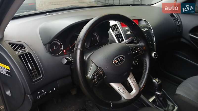 Універсал Kia Ceed 2011 в Івано-Франківську фото 12 Універсал Kia Ceed 2011 в Івано-Франківську