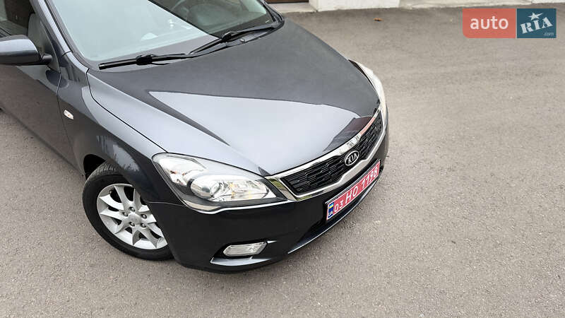 Универсал Kia Ceed 2010 в Ровно фото 6 Универсал Kia Ceed 2010 в Ровно