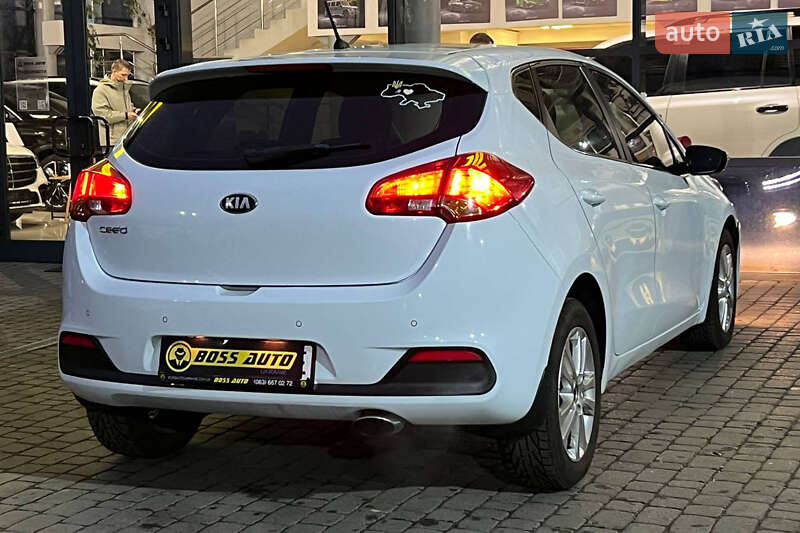 Хэтчбек Kia Ceed 2013 в Ивано-Франковске
