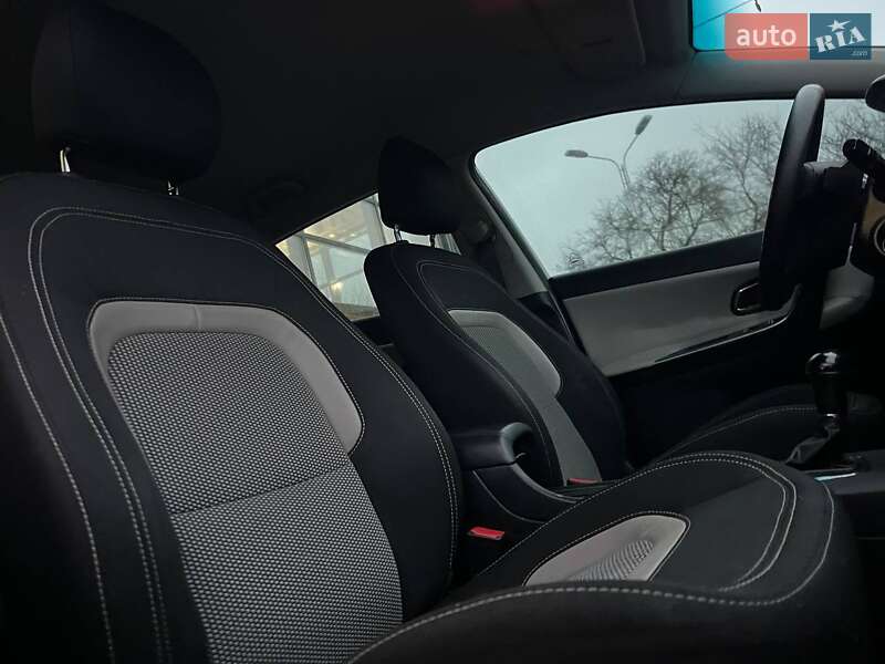 Хэтчбек Kia Ceed 2013 в Ивано-Франковске