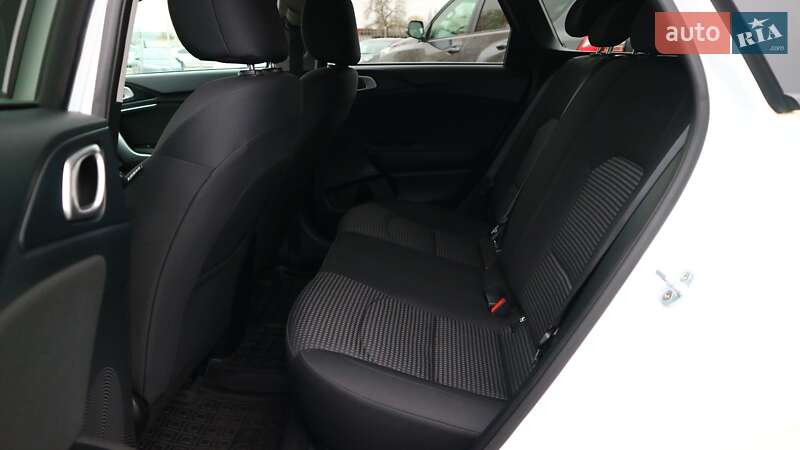 Универсал Kia Ceed 2019 в Киеве