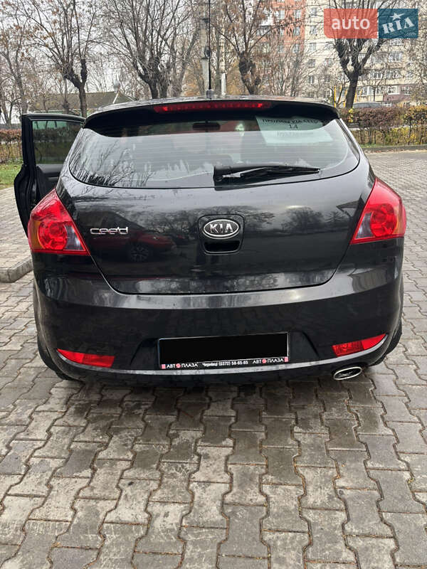 Хетчбек Kia Ceed 2008 в Новоселиці