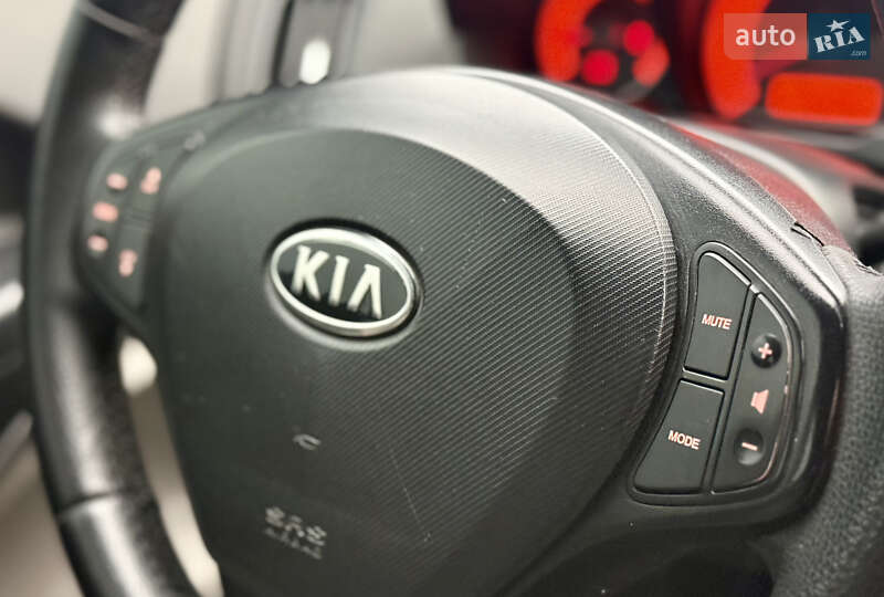 Хэтчбек Kia Ceed 2008 в Днепре