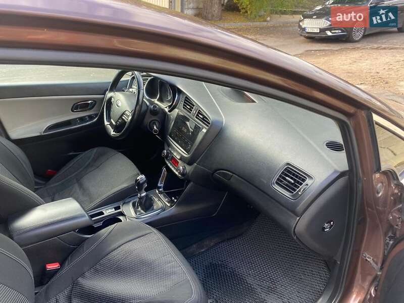 Хетчбек Kia Ceed 2013 в Києві