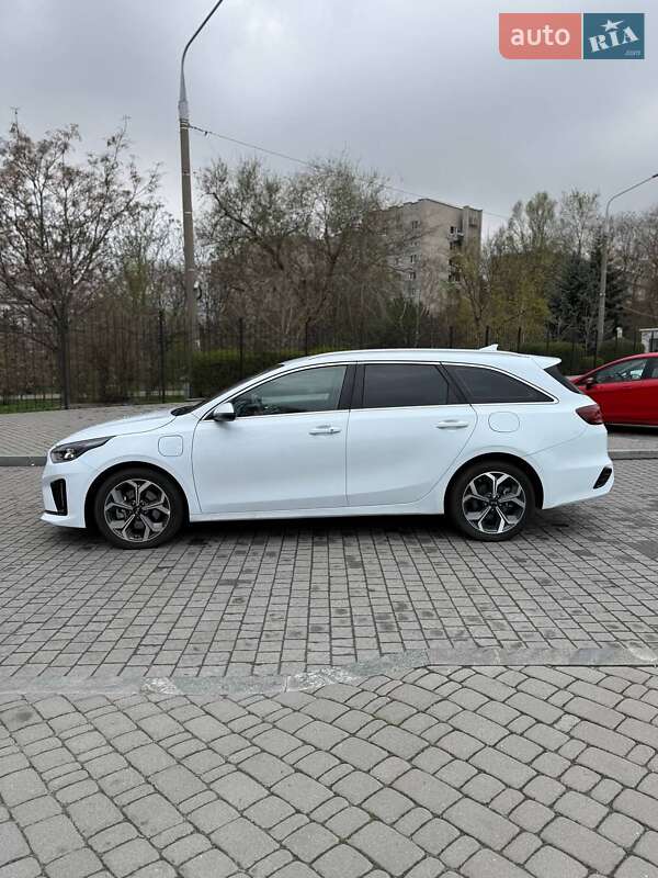Универсал Kia Ceed 2020 в Запорожье