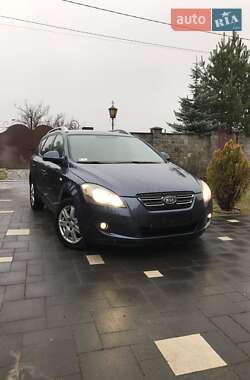 Универсал Kia Ceed 2008 в Сарнах