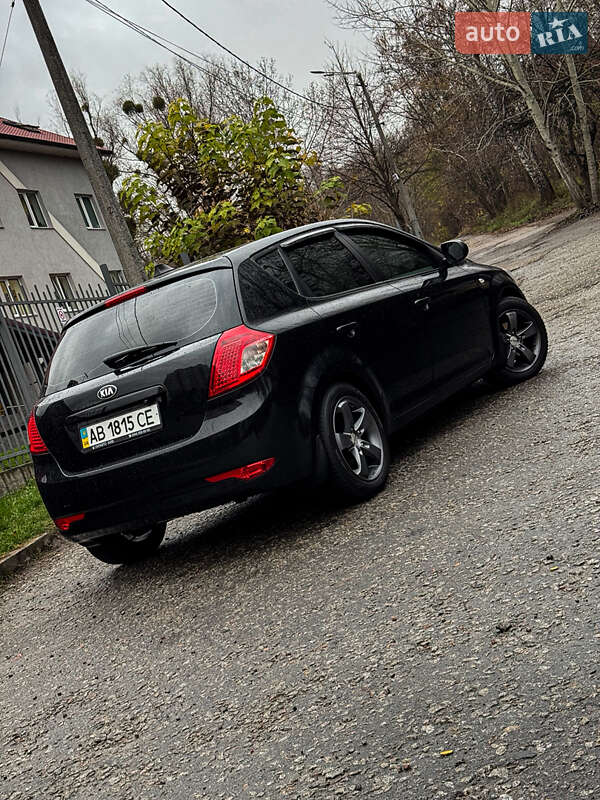 Хетчбек Kia Ceed 2009 в Києві фото 10 Хетчбек Kia Ceed 2009 в Києві