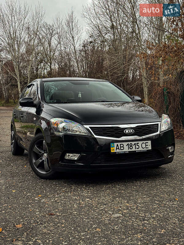 Хетчбек Kia Ceed 2009 в Києві фото 6 Хетчбек Kia Ceed 2009 в Києві