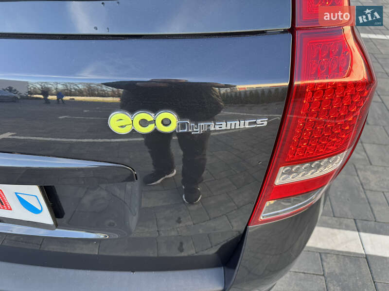 Универсал Kia Ceed 2012 в Луцке