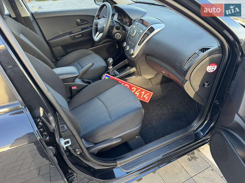 Универсал Kia Ceed 2012 в Луцке