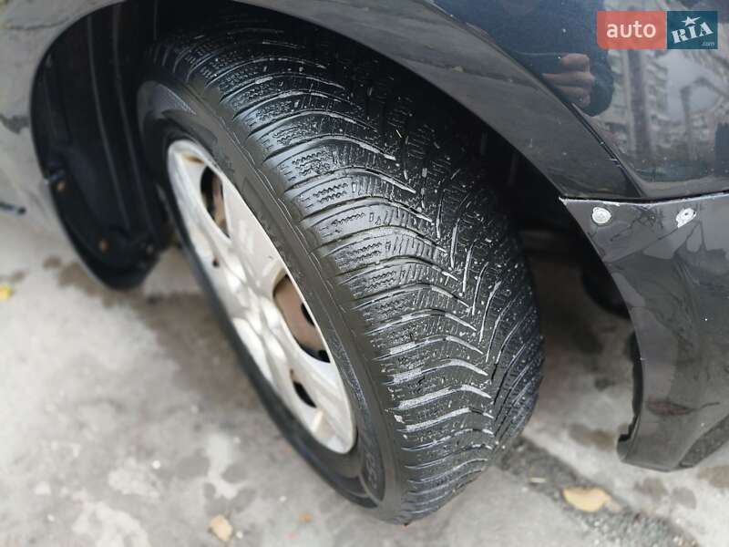 Хэтчбек Kia Ceed 2007 в Запорожье