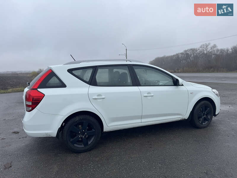 Универсал Kia Ceed 2011 в Соснице фото 3 Универсал Kia Ceed 2011 в Соснице