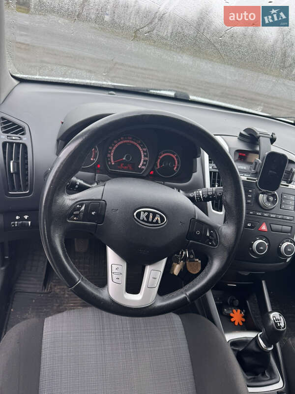 Универсал Kia Ceed 2011 в Соснице фото 13 Универсал Kia Ceed 2011 в Соснице