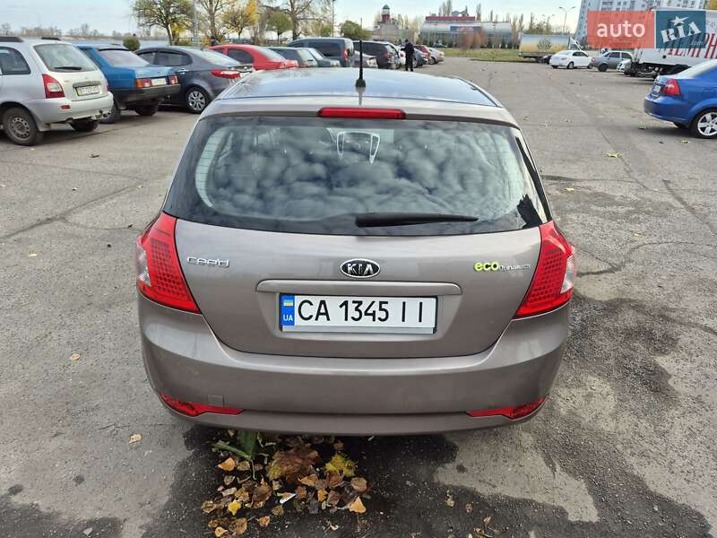 Хэтчбек Kia Ceed 2010 в Черкассах