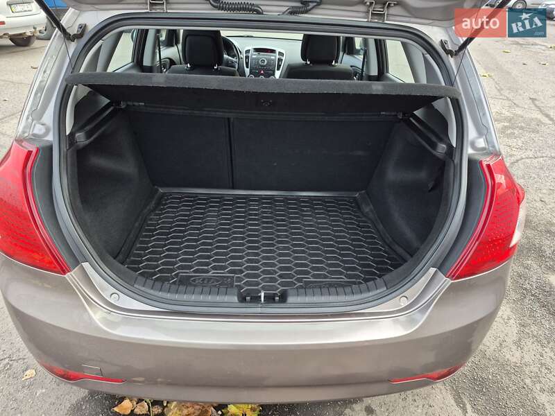 Хэтчбек Kia Ceed 2010 в Черкассах