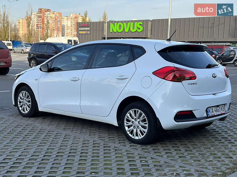 Хэтчбек Kia Ceed 2013 в Киеве