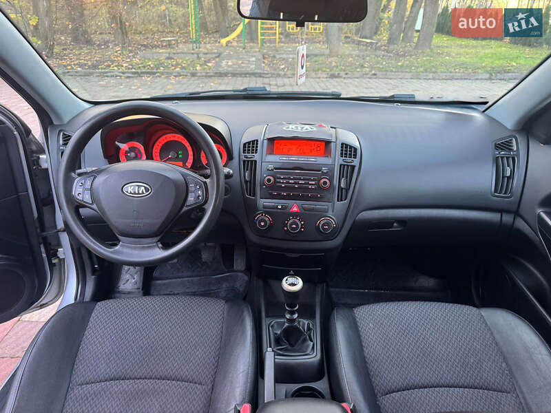 Универсал Kia Ceed 2010 в Киеве