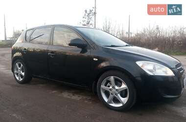 Хэтчбек Kia Ceed 2007 в Житомире