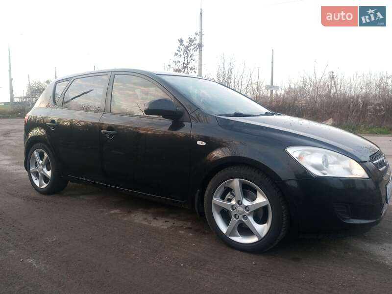 Хетчбек Kia Ceed 2007 в Овручі фото Хетчбек Kia Ceed 2007 в Овручі