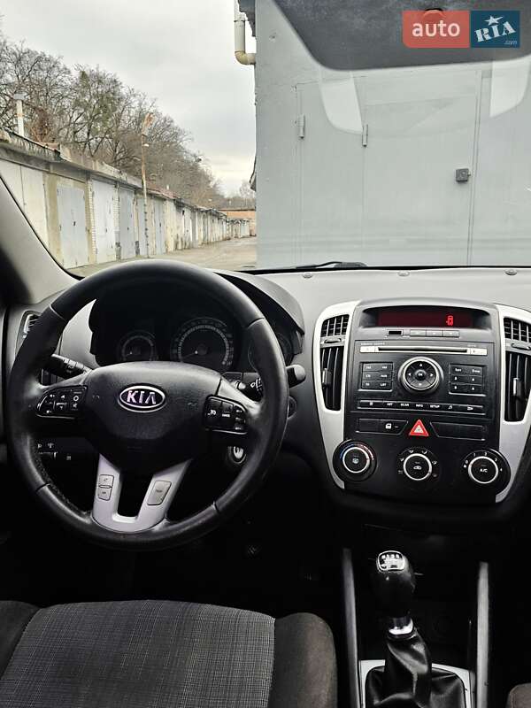 Универсал Kia Ceed 2010 в Киеве фото 18 Универсал Kia Ceed 2010 в Киеве