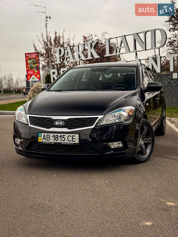Хетчбек Kia Ceed 2009 в Києві фото 8 Хетчбек Kia Ceed 2009 в Києві